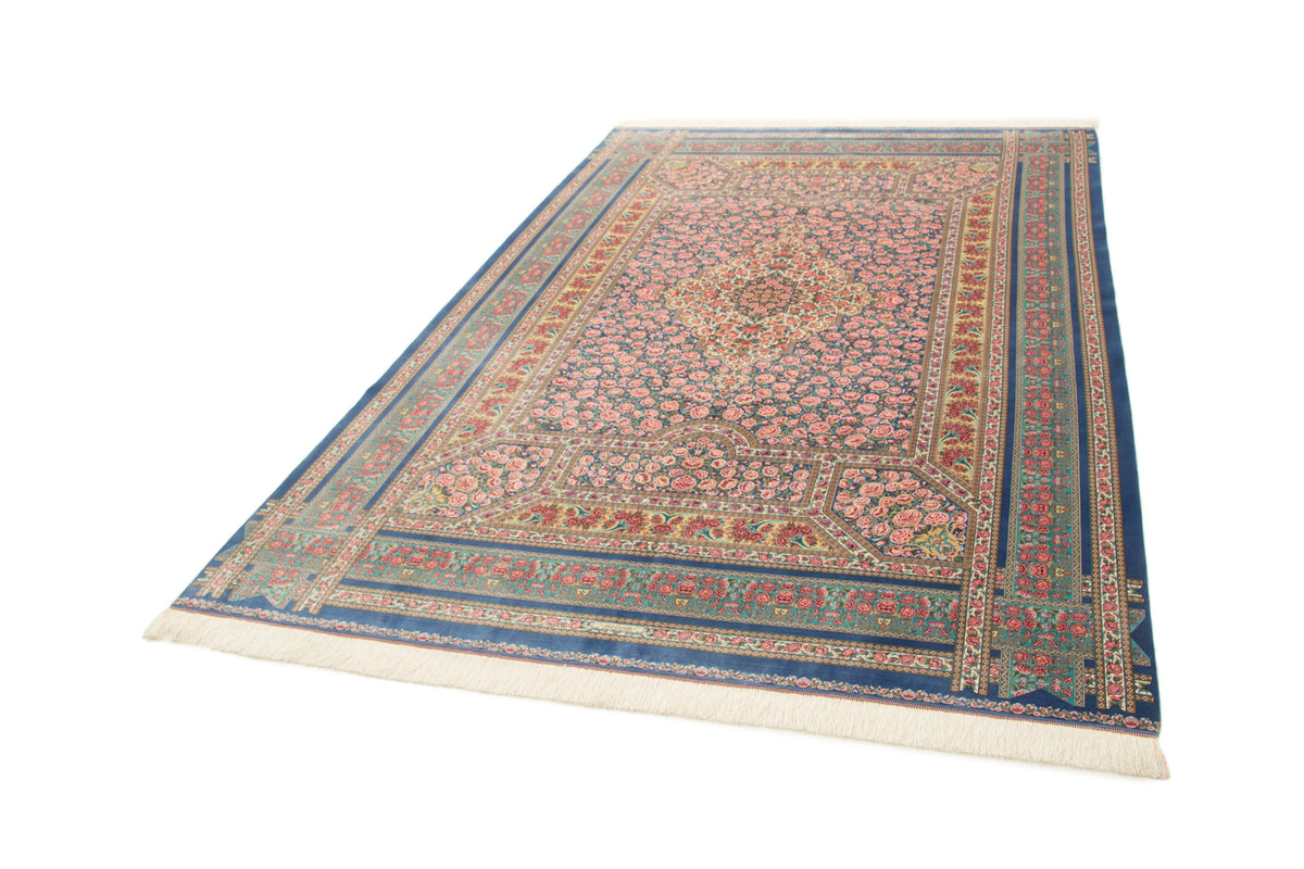 Rechteck Teppich Ghom Design in Blau von Hadorn™ - Lifestyle Image