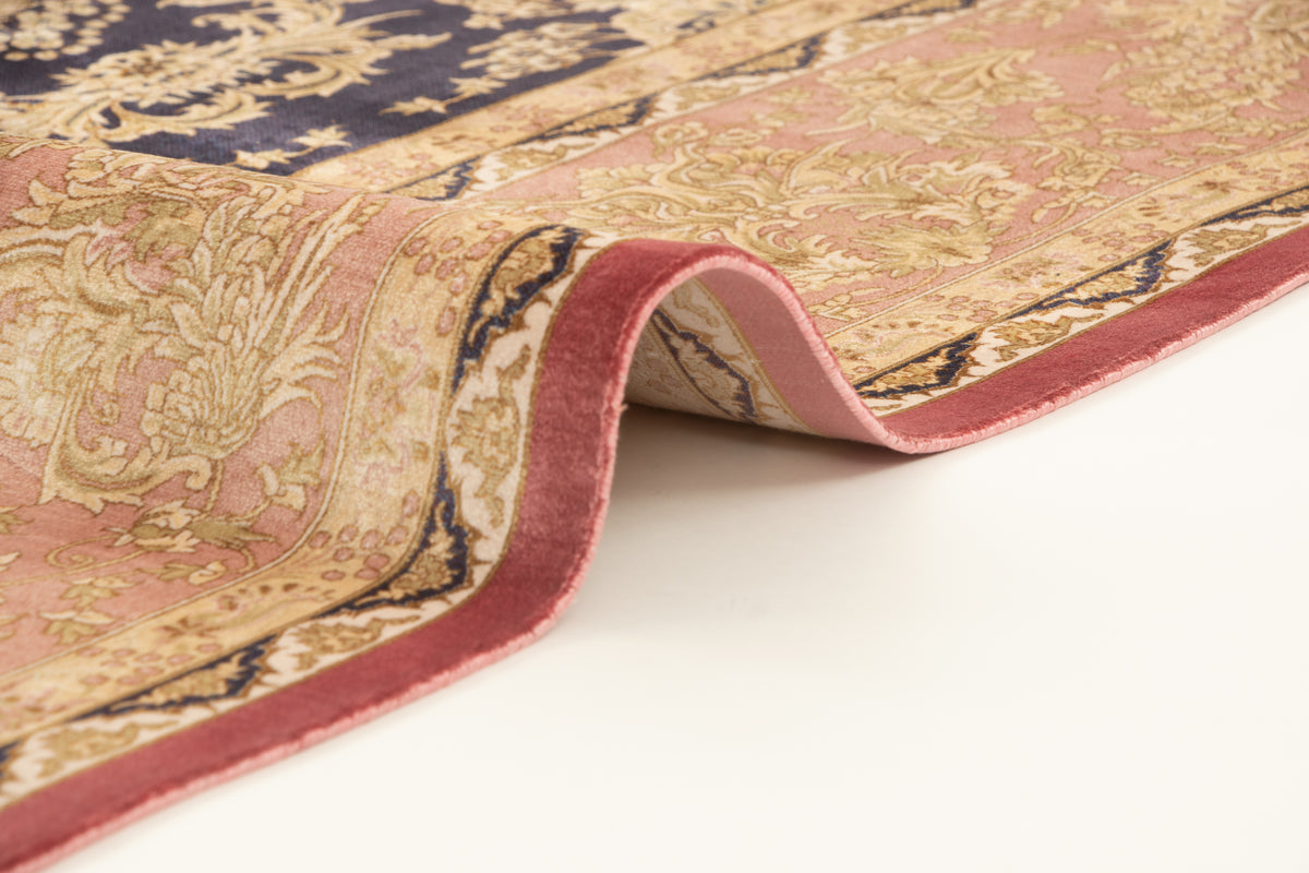 Rechteck Teppich Ghom Design in Lila von Hadorn™ - Lifestyle Image