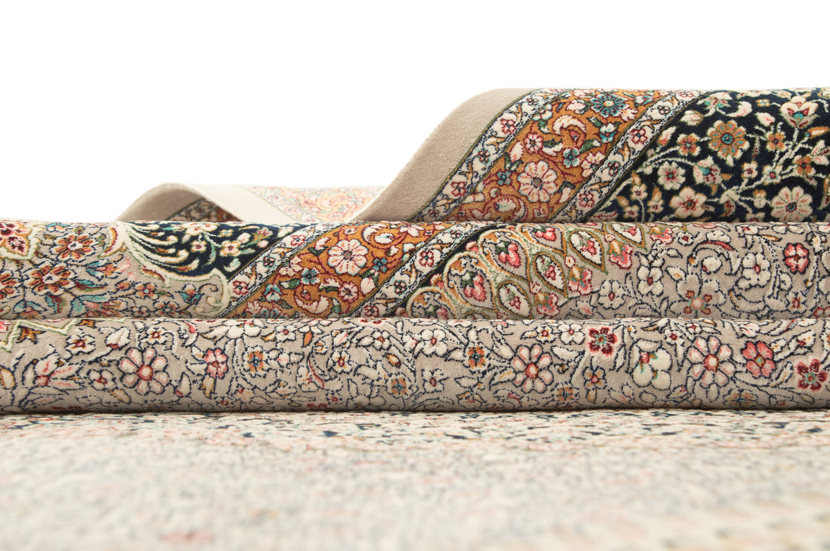 Rechteck Teppich Ghom Design in Grau von Hadorn™ - Lifestyle Image