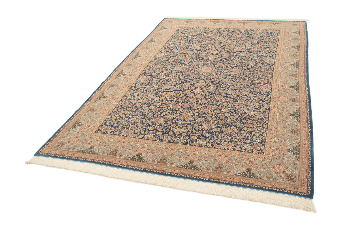 Rechteck Teppich Ghom Design in Dunkelblau von Hadorn™ - Lifestyle Image