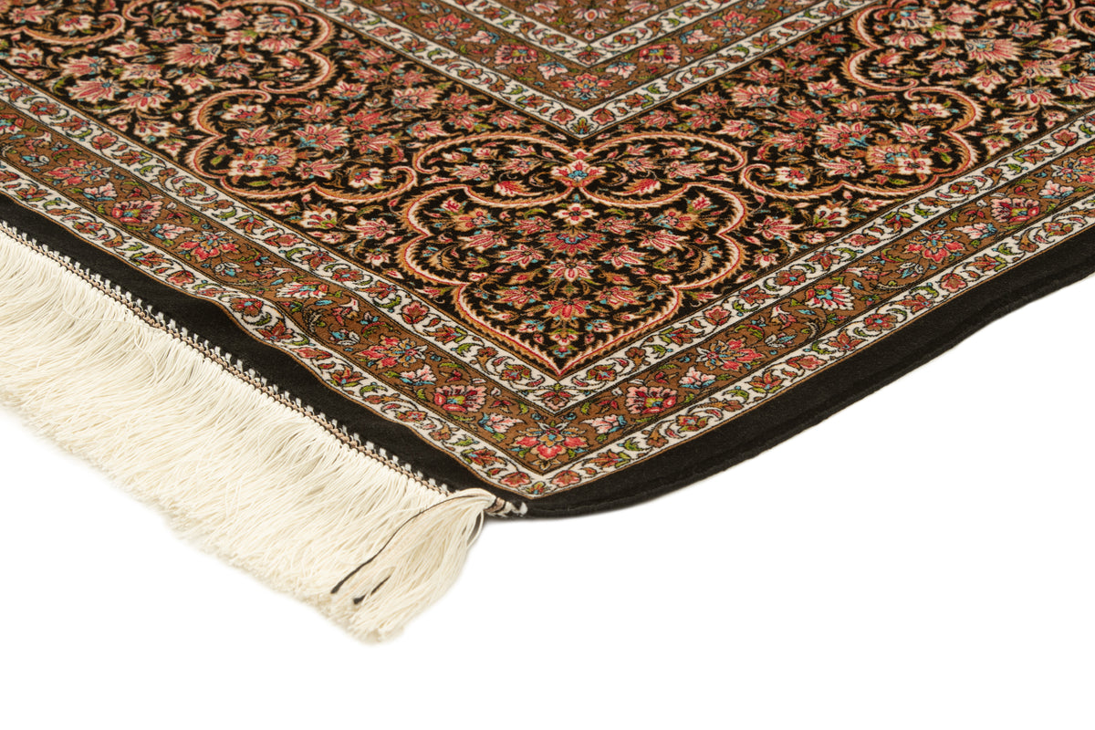 Rechteck Teppich Ghom Design in Braun von Hadorn™ - Lifestyle Image
