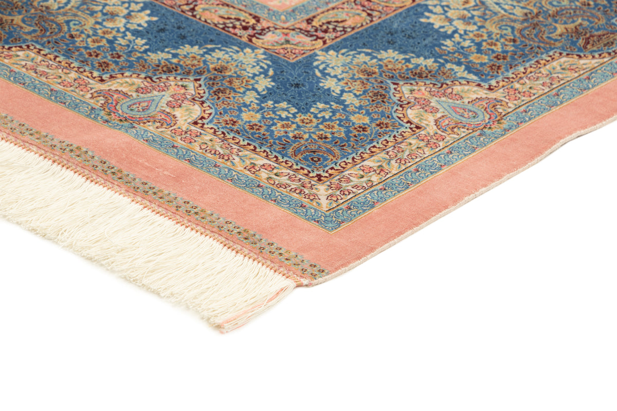 Rechteck Teppich Ghom Design in Rosa von Hadorn™ - Lifestyle Image