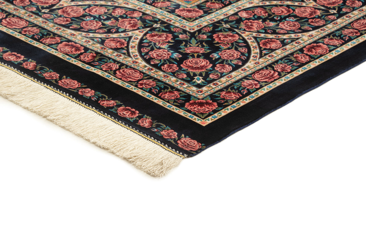 Rechteck Teppich Ghom Design in Dunkelblau von Hadorn™ - Lifestyle Image