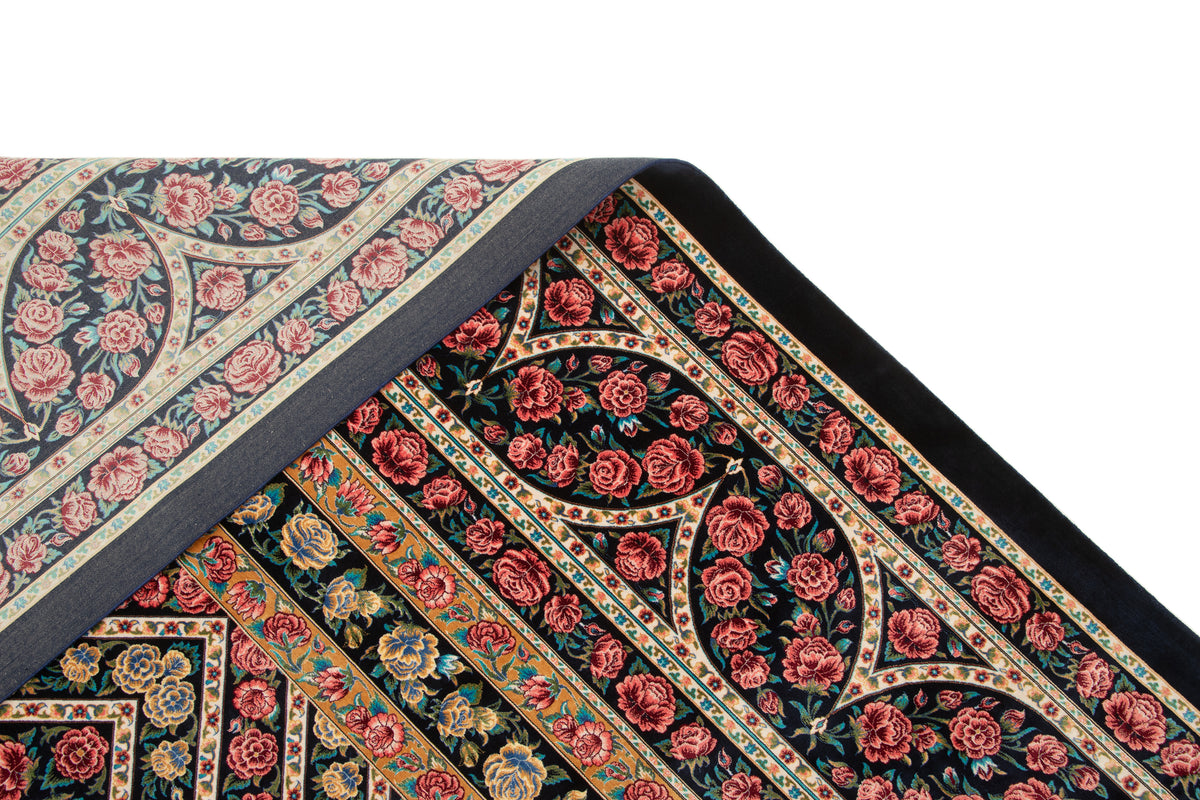 Rechteck Teppich Ghom Design in Dunkelblau von Hadorn™ - Lifestyle Image