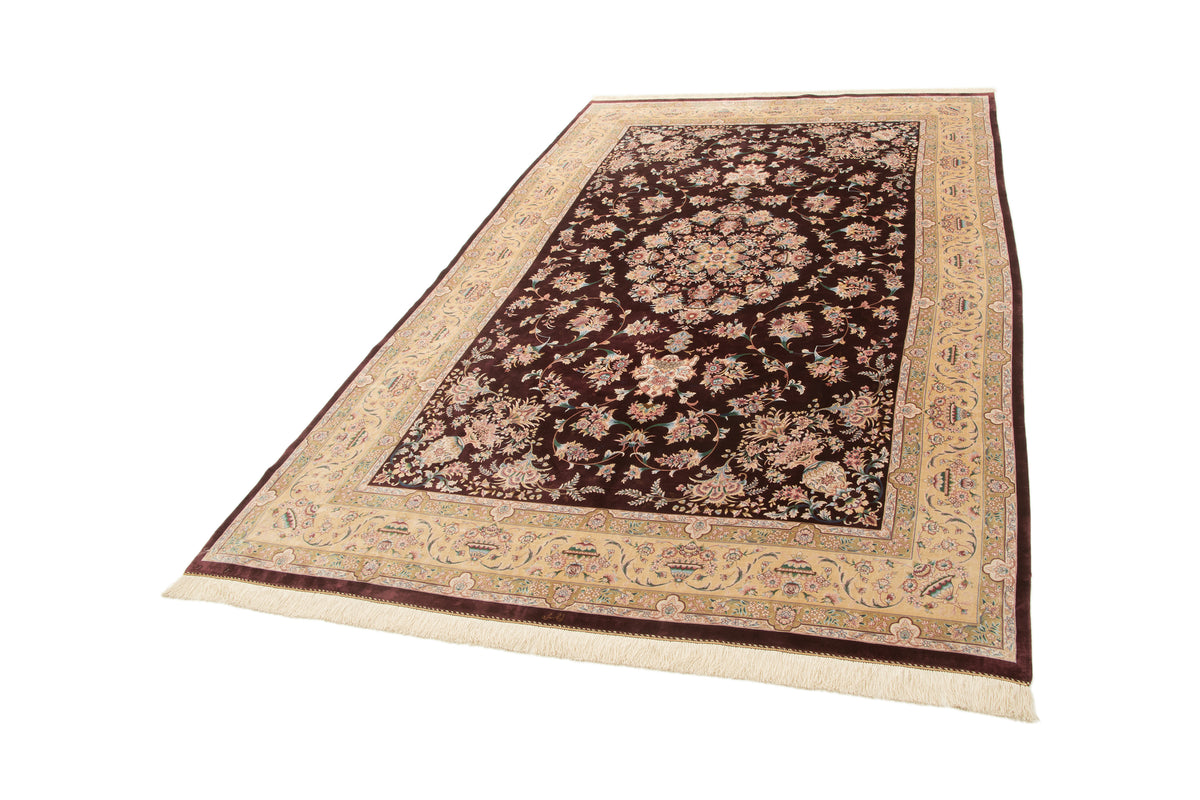 Rechteck Teppich Ghom Design in Burgund von Hadorn™ - Lifestyle Image
