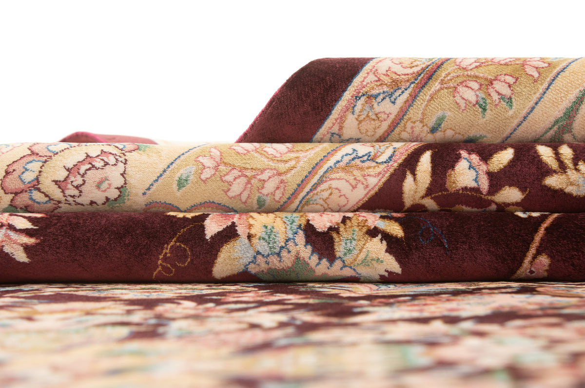 Rechteck Teppich Ghom Design in Burgund von Hadorn™ - Lifestyle Image