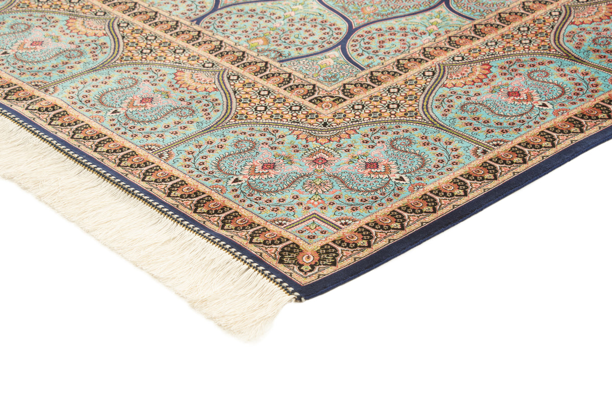 Rechteck Teppich Ghom Design in Blau von Hadorn™ - Lifestyle Image