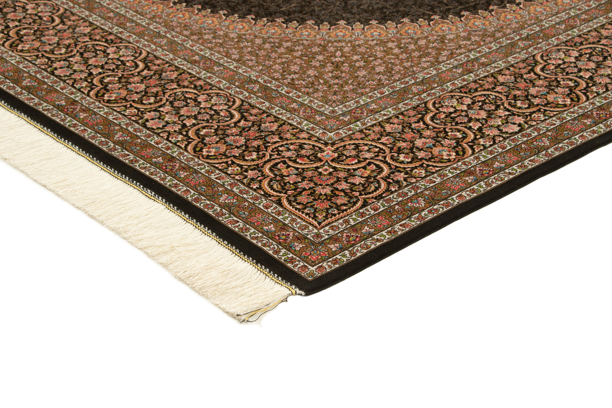 Rechteck Teppich Ghom Design in Schwarz von Hadorn™ - Lifestyle Image