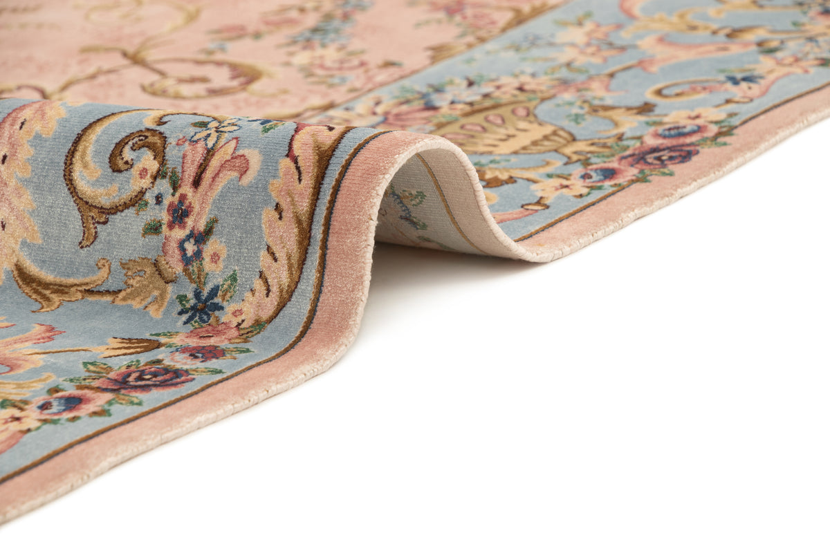 Rechteck Teppich Ghom Design in Rosa von Hadorn™ - Lifestyle Image
