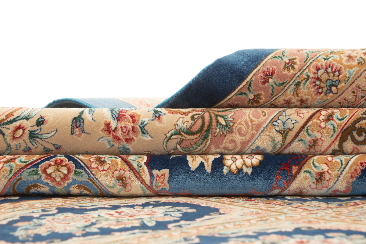 Rechteck Teppich Ghom Design in Blau von Hadorn™ - Lifestyle Image