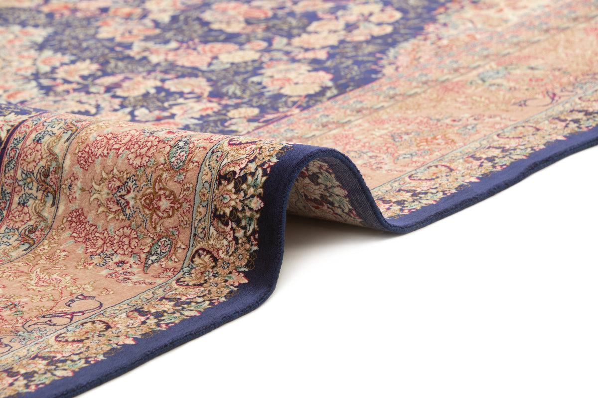 Rechteck Teppich Ghom Design in Rosa von Hadorn™ - Lifestyle Image