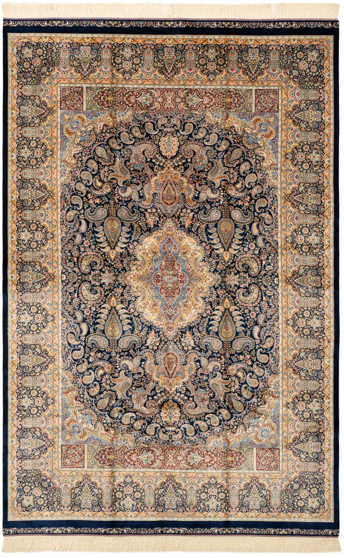 Rechteck Teppich Ghom Design in Beige von Hadorn™ - Lifestyle Image