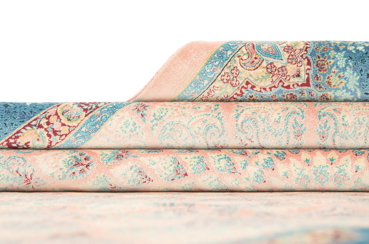 Rechteck Teppich Ghom Design in Rosa  von Hadorn™ - Lifestyle Image