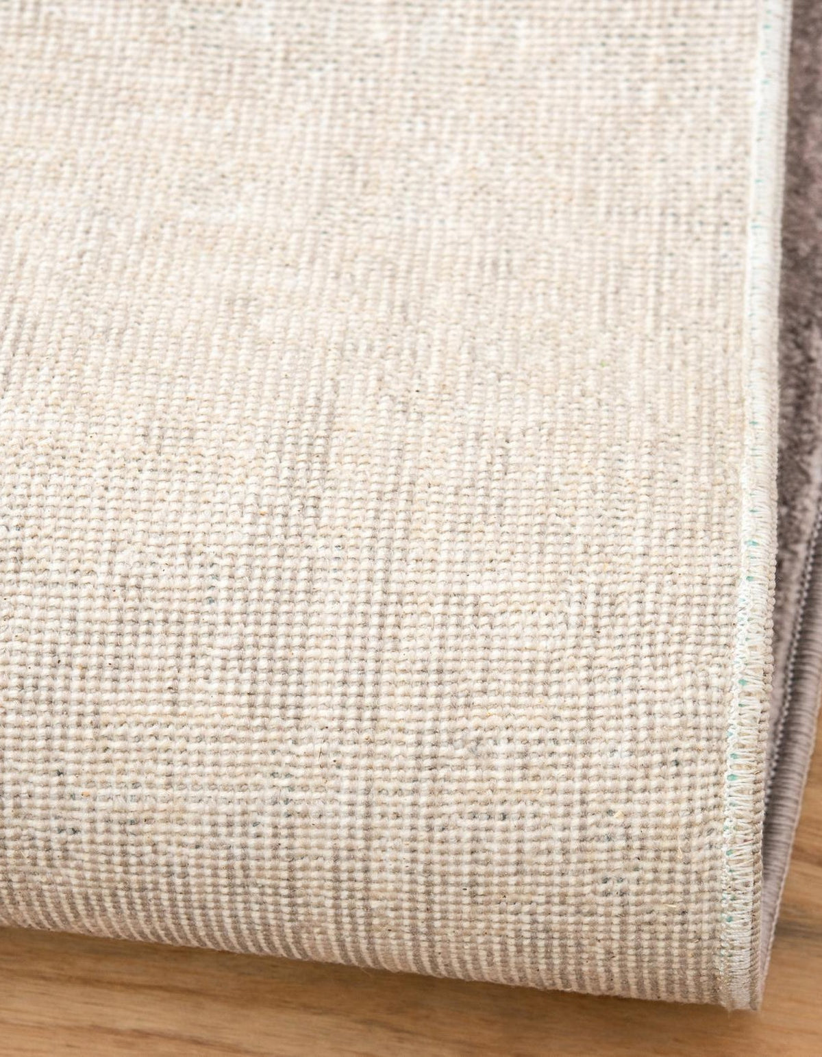 Rechteck Teppich Restoration in Grau von Hadorn™ - Lifestyle Image