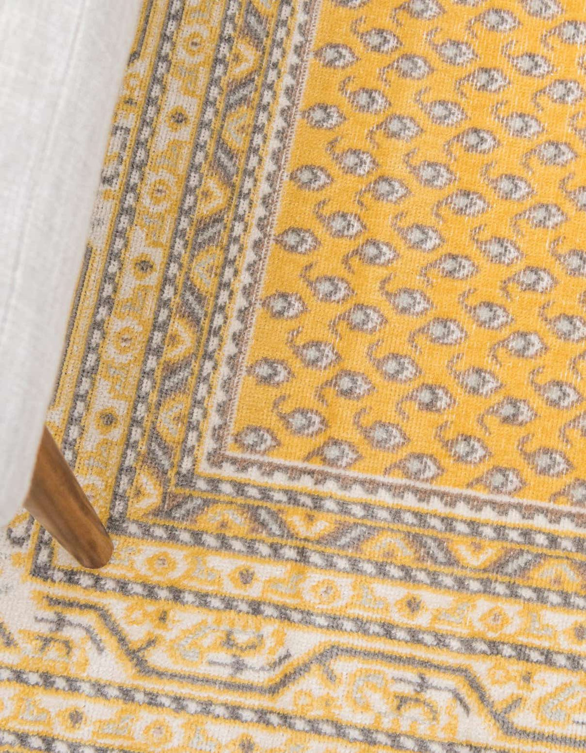 Rechteck Teppich Tribeca in Gelb von Hadorn™ - Lifestyle Image