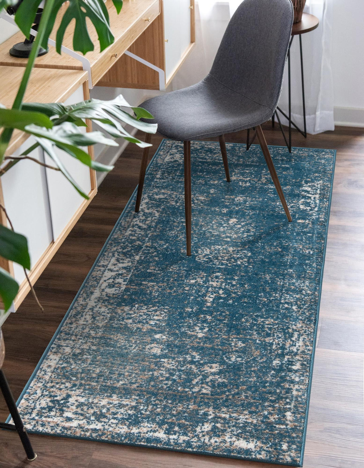 Läufer Teppich Monaco in Blau von Hadorn™ - Lifestyle Image