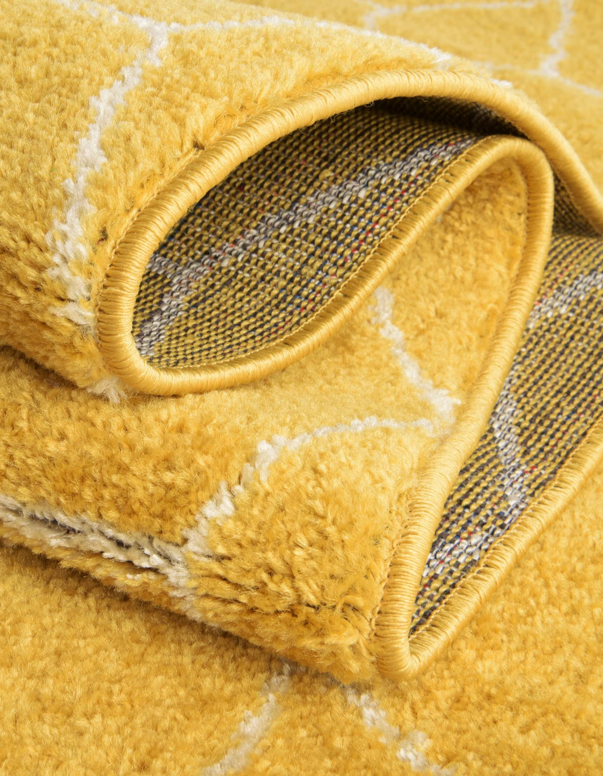 Rechteck Teppich Trellis Frieze in Gelb von Hadorn™ - Lifestyle Image