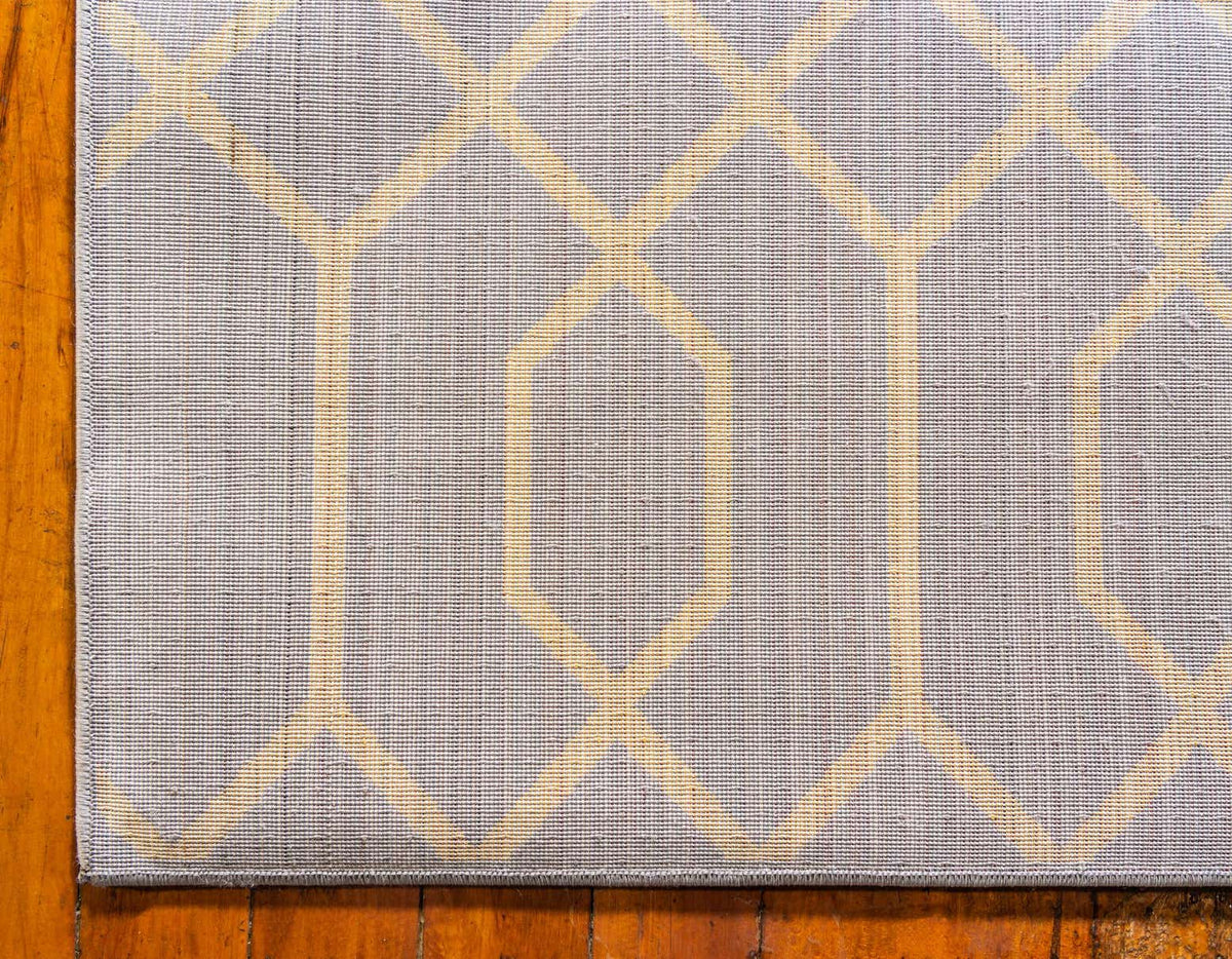 Marilyn Monroe™ Glam Trellis