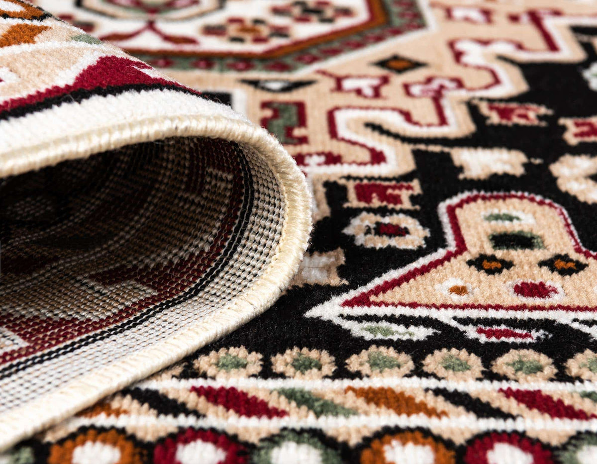Rechteck Teppich Gharajeh in Schwarz von Hadorn™ - Lifestyle Image