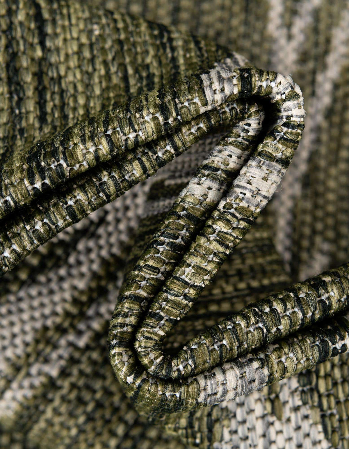 Rechteck Outdoor Teppich Tulum Outdoor in Grün von Hadorn™ - Lifestyle Image