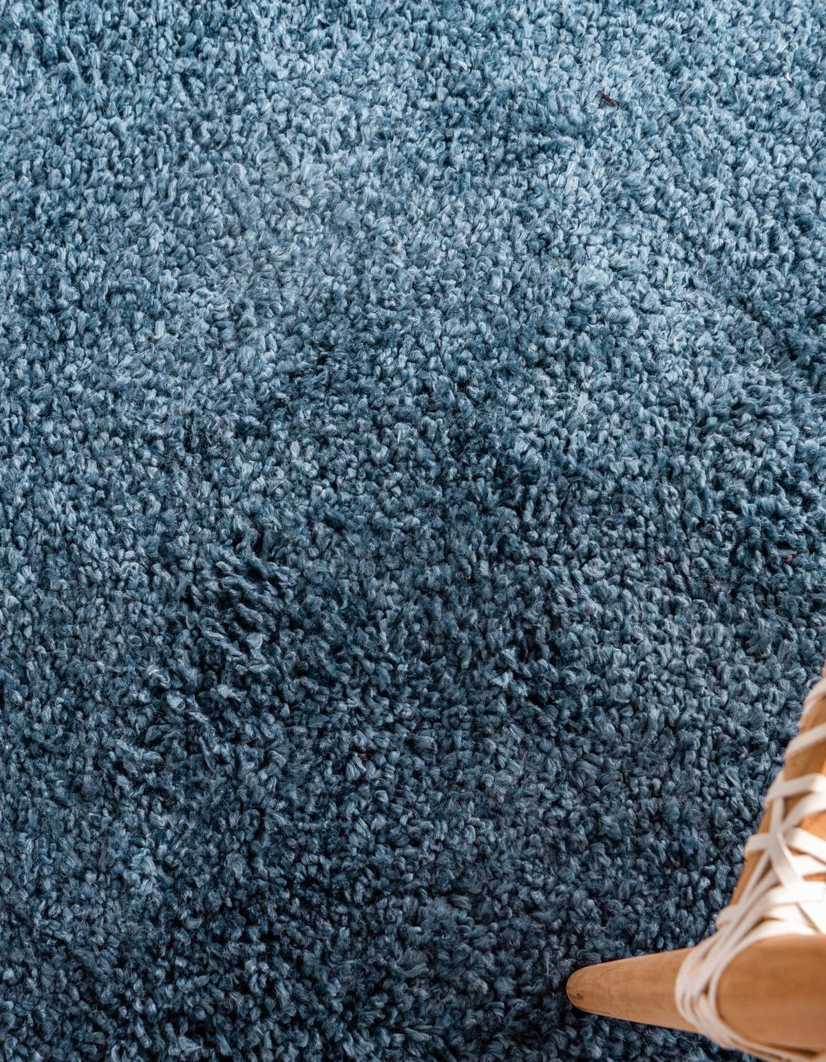 Quadratisch Hochflorteppich Zermatt Shag in Blau von Hadorn™ - Lifestyle Image