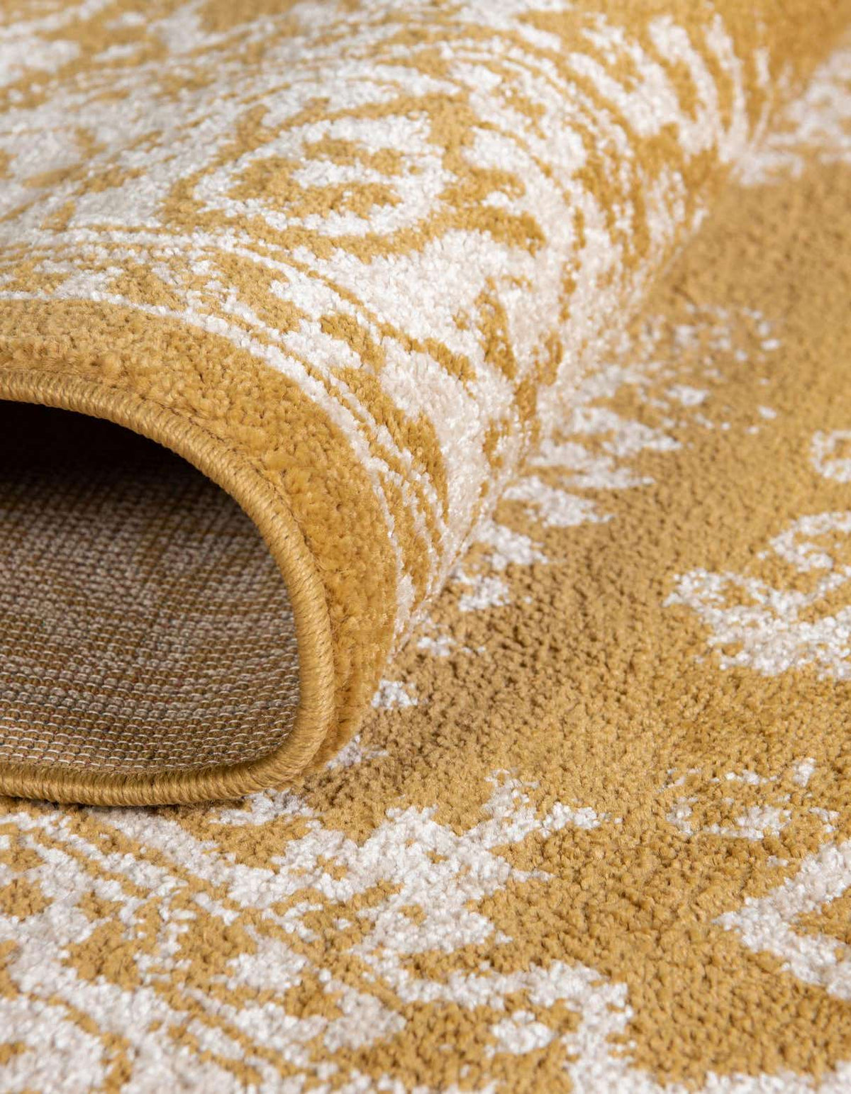 Rechteck Teppich Arcadia in Gold von Hadorn™ - Lifestyle Image