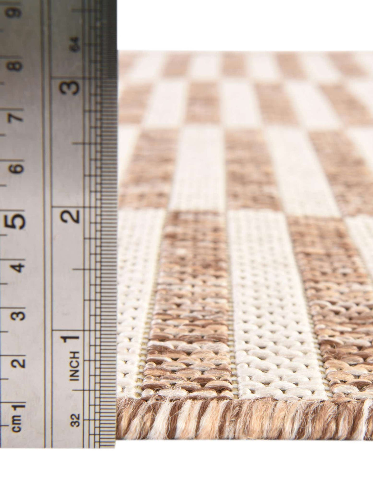 Rund Outdoor Teppich Tulum Outdoor in Taupe von Hadorn™ - Lifestyle Image