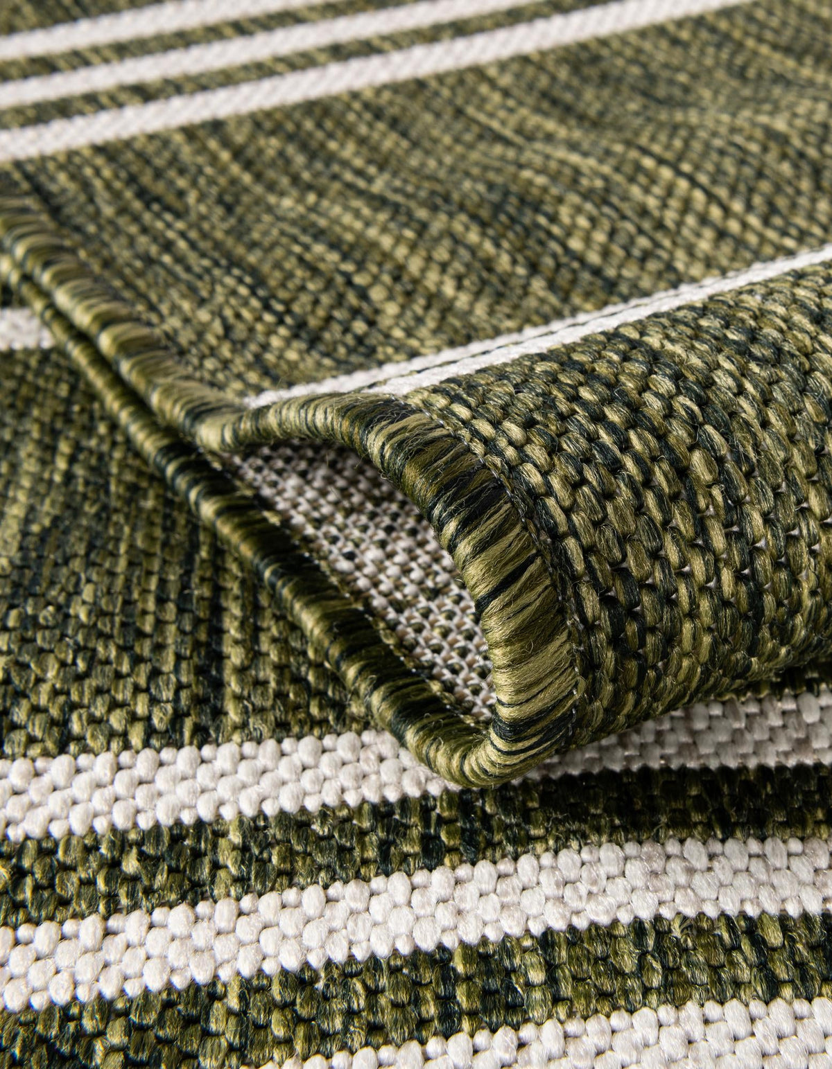 Rechteck Outdoor Teppich Jill Zarin Outdoor in Grün von Hadorn™ - Lifestyle Image