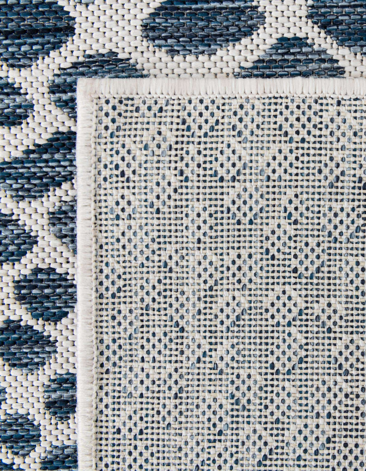 Quadratisch Outdoor Teppich Tulum Outdoor in Blau von Hadorn™ - Lifestyle Image