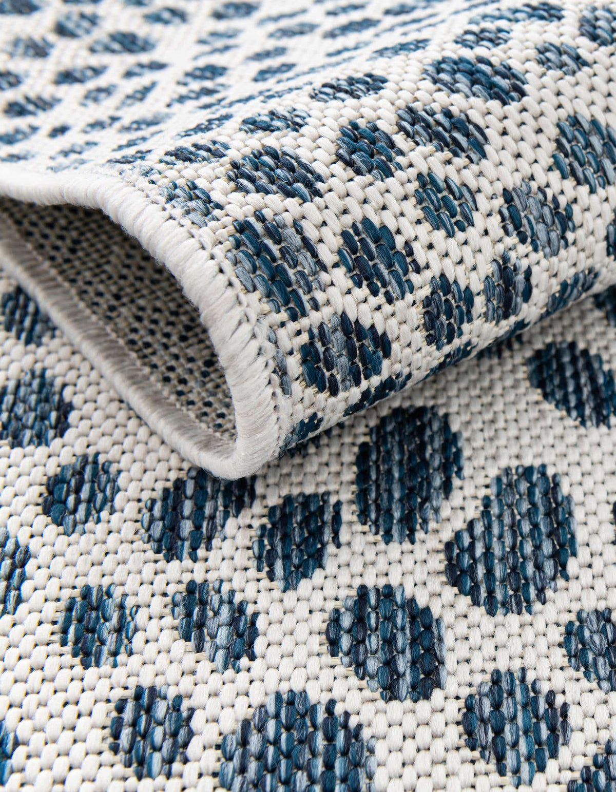 Rund Outdoor Teppich Tulum Outdoor in Blau von Hadorn™ - Lifestyle Image