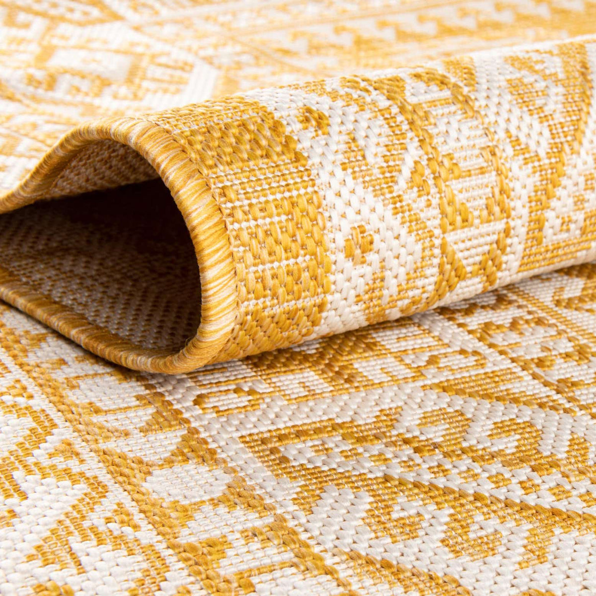 Rechteck Outdoor Teppich Tulum Outdoor in Gelb von Hadorn™ - Lifestyle Image