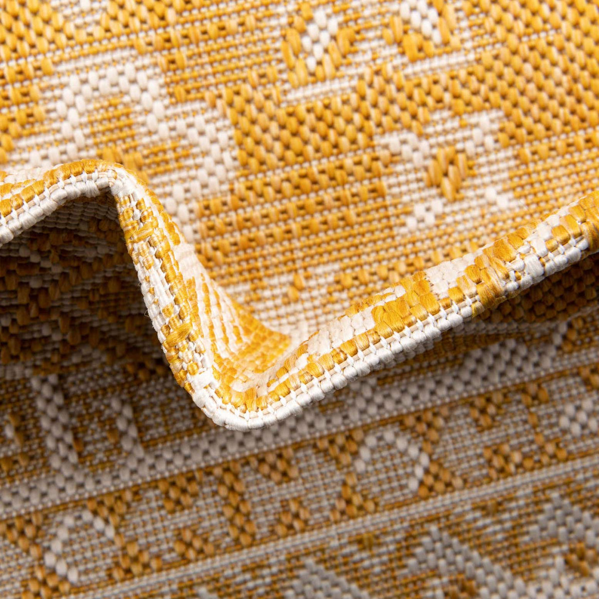 Rechteck Outdoor Teppich Tulum Outdoor in Gelb von Hadorn™ - Lifestyle Image