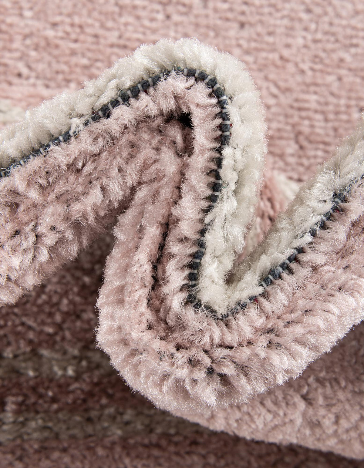 Rechteck Teppich Kai in Rosa von Hadorn™ - Lifestyle Image