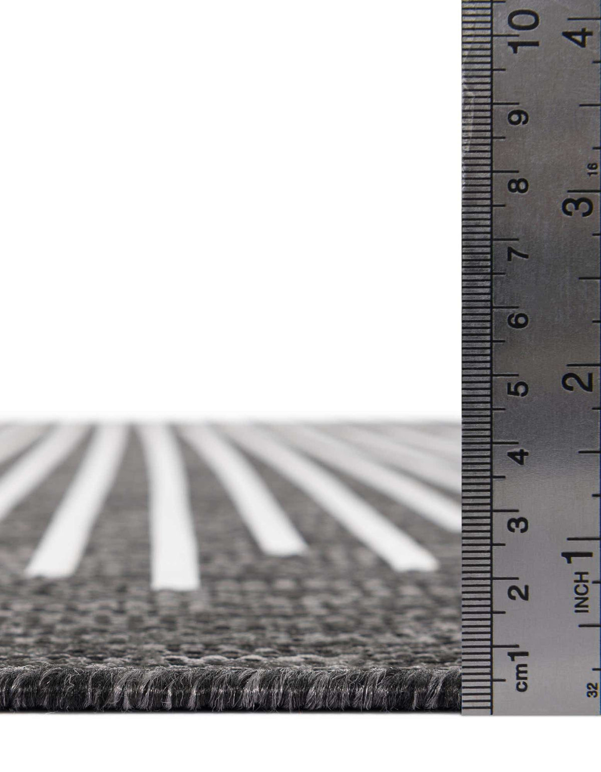 Rund Outdoor Teppich Tulum Outdoor in Anthrazit von Hadorn™ - Lifestyle Image