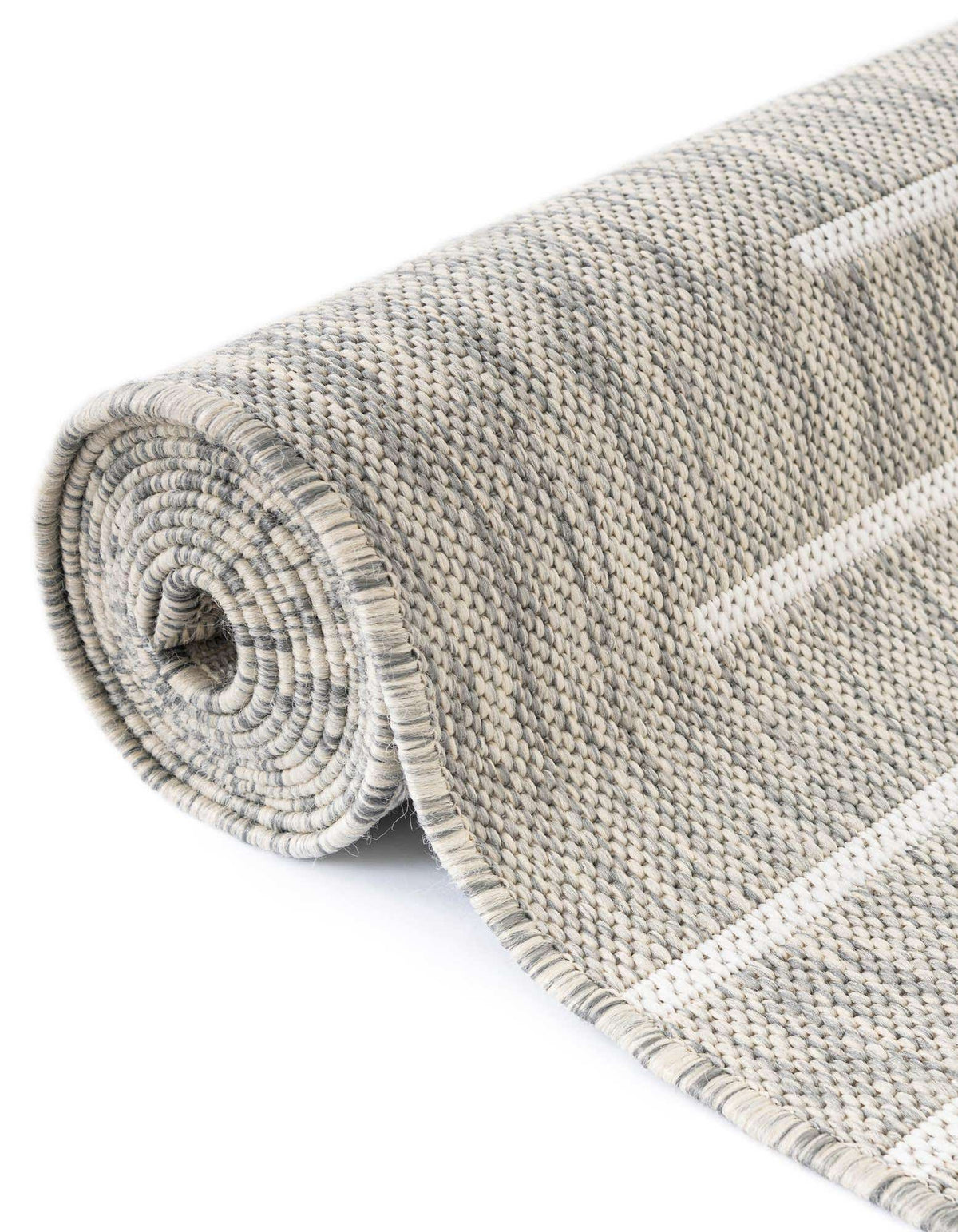 Rund Outdoor Teppich Tulum Outdoor in Grau von Hadorn™ - Lifestyle Image