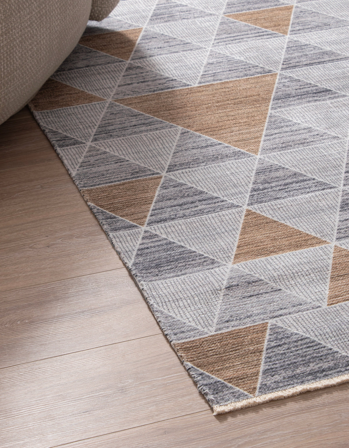 Rechteck Teppich Kriens Atum in Grau von Hadorn™ - Lifestyle Image