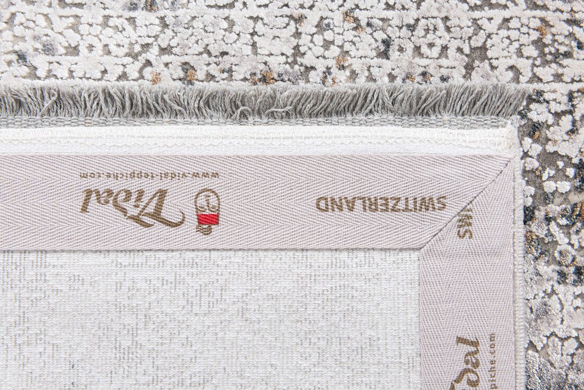 Rechteck Luxus Teppich Basel in Grau von Hadorn™ - Lifestyle Image