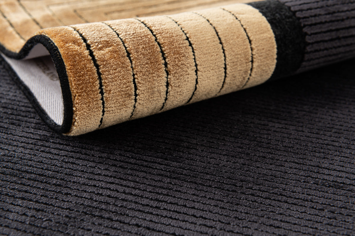 Läufer Luxus Teppich Laax in Schwarz von Hadorn™ - Lifestyle Image