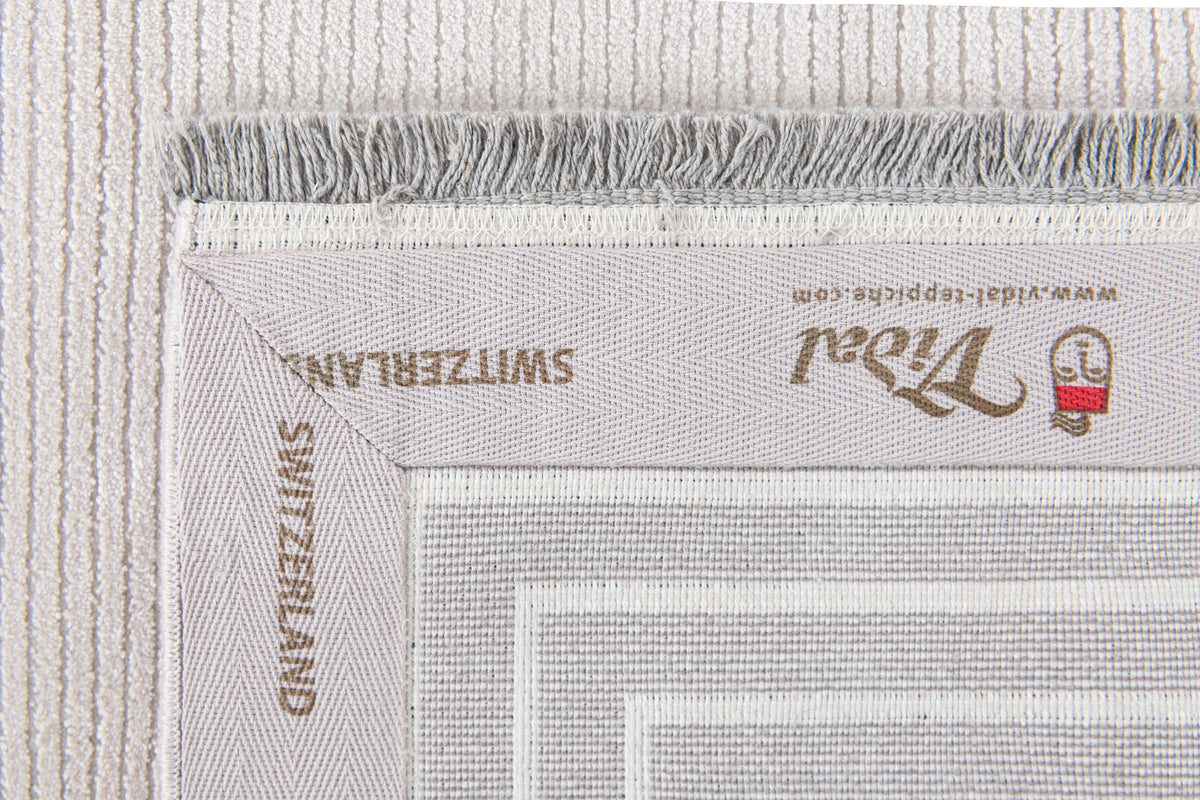 Rechteck Luxus Teppich Laax in Beige von Hadorn™ - Lifestyle Image