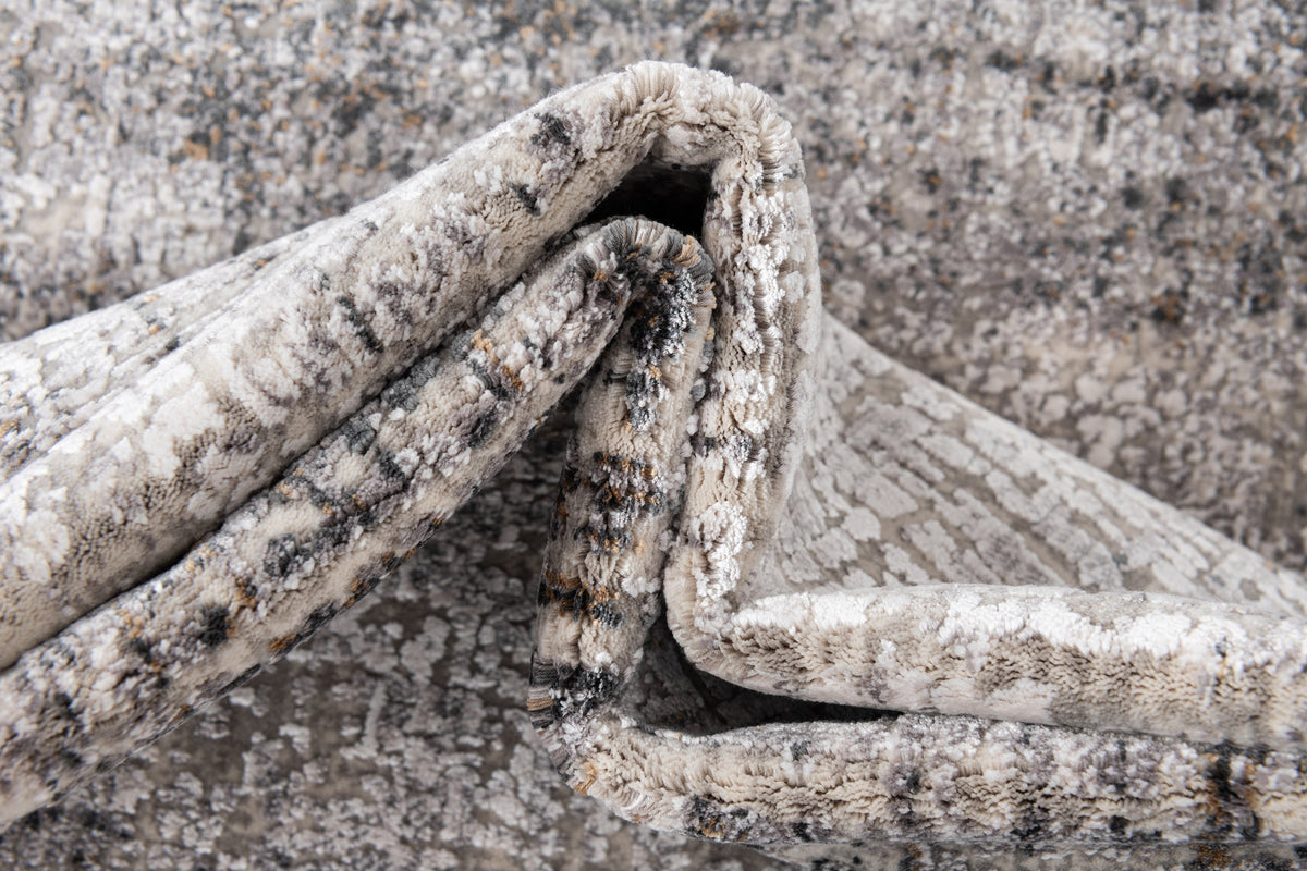 Rechteck Luxus Teppich Basel in Grau von Hadorn™ - Lifestyle Image