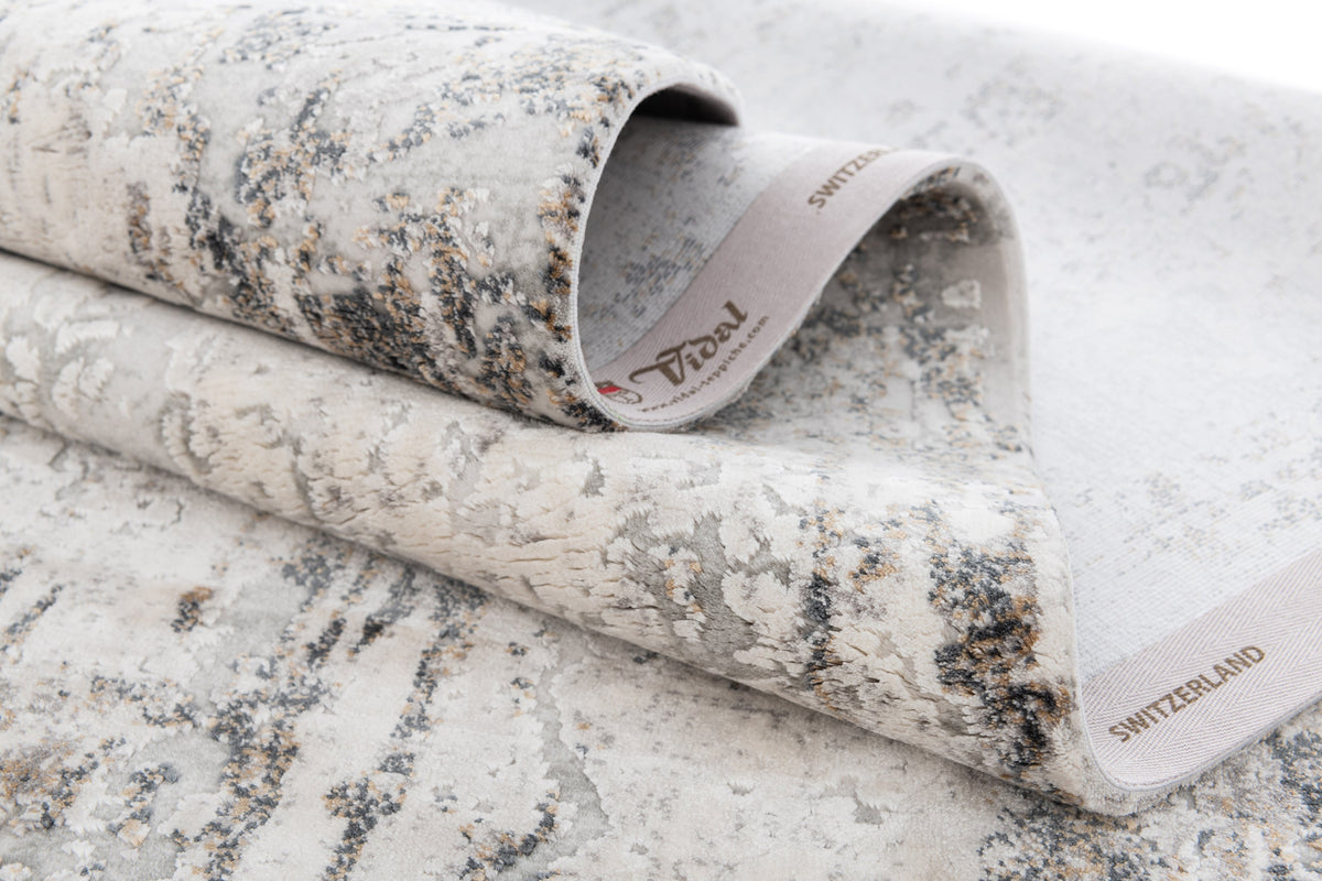 Rechteck Luxus Teppich Flims in Grau von Hadorn™ - Lifestyle Image