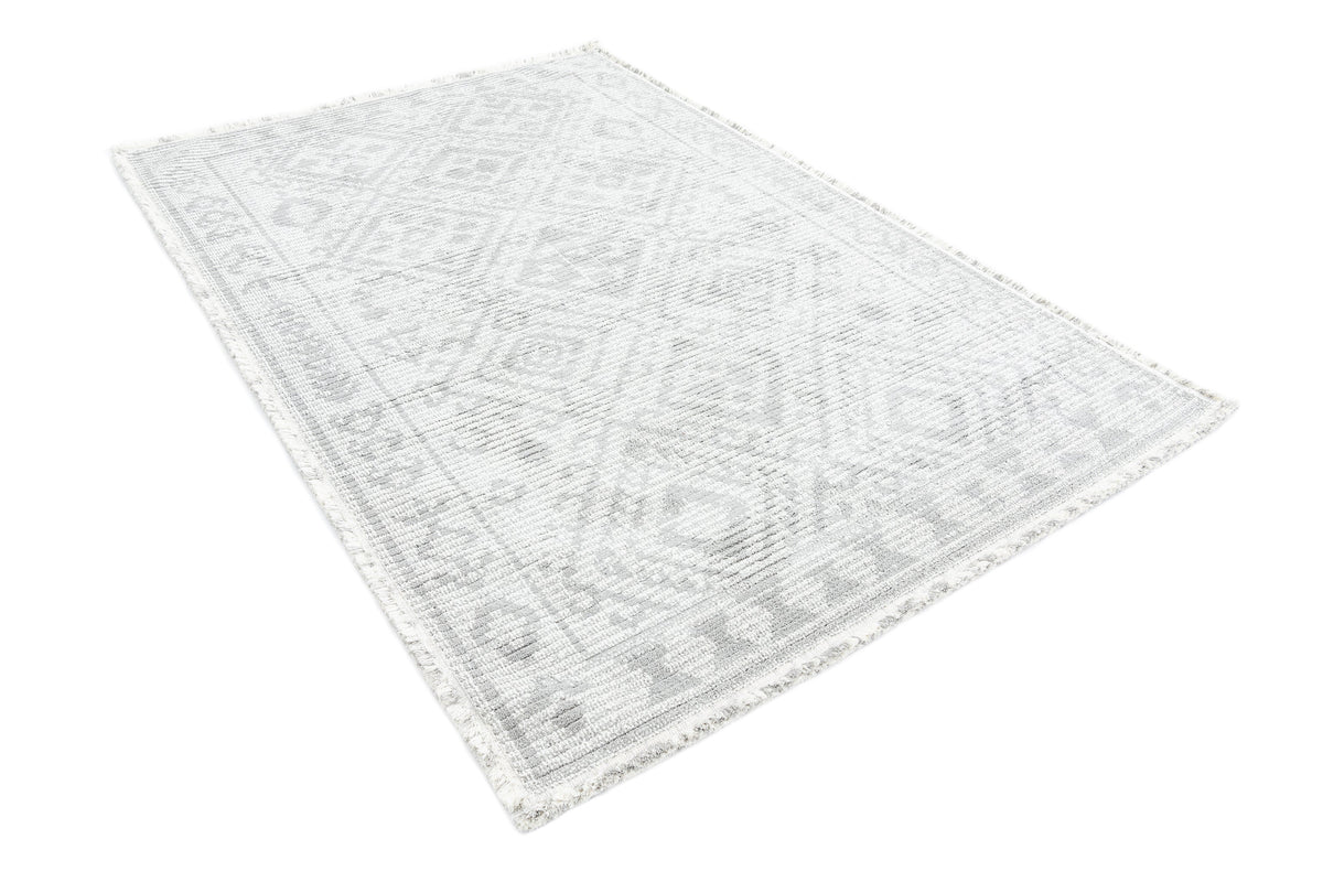 Rechteck Teppich St. Gallen Folklore in Grau von Hadorn™ - Lifestyle Image