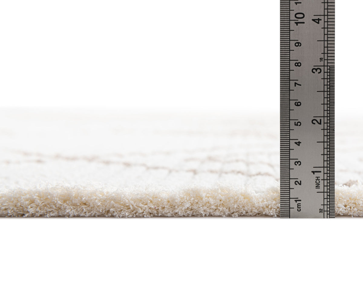 Läufer Teppich St. Gallen Folklore in Weiss von Hadorn™ - Lifestyle Image