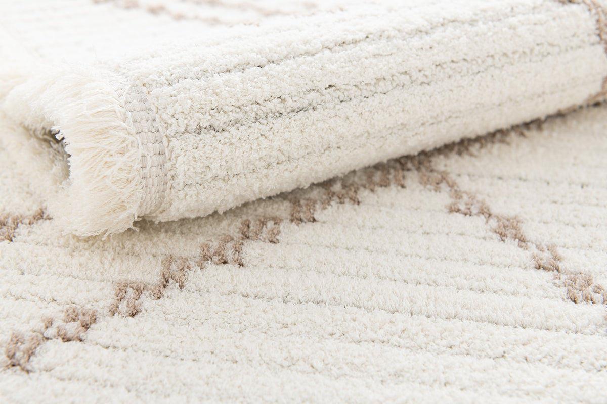 Läufer Teppich St. Gallen Folklore in Weiss von Hadorn™ - Lifestyle Image