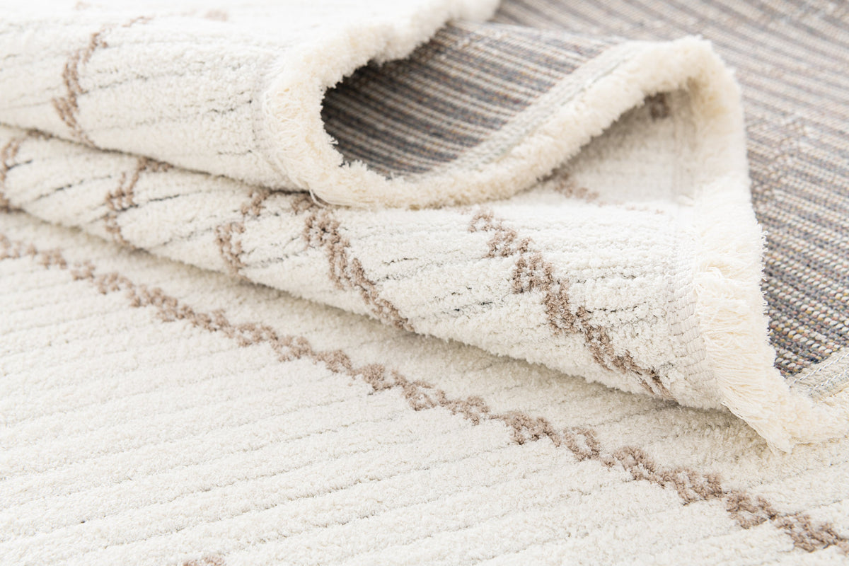 Läufer Teppich St. Gallen Folklore in Weiss von Hadorn™ - Lifestyle Image