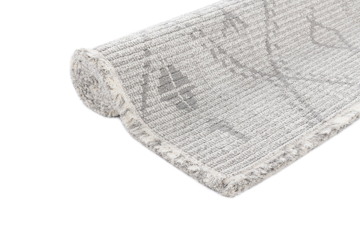 Rechteck Teppich St. Gallen Folklore in Grau von Hadorn™ - Lifestyle Image