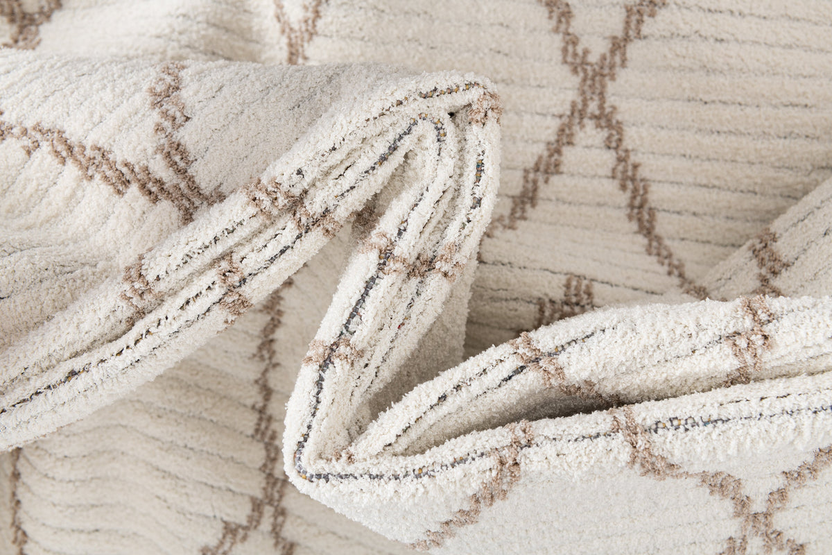 Rechteck Teppich St. Gallen Folklore in Weiss von Hadorn™ - Lifestyle Image