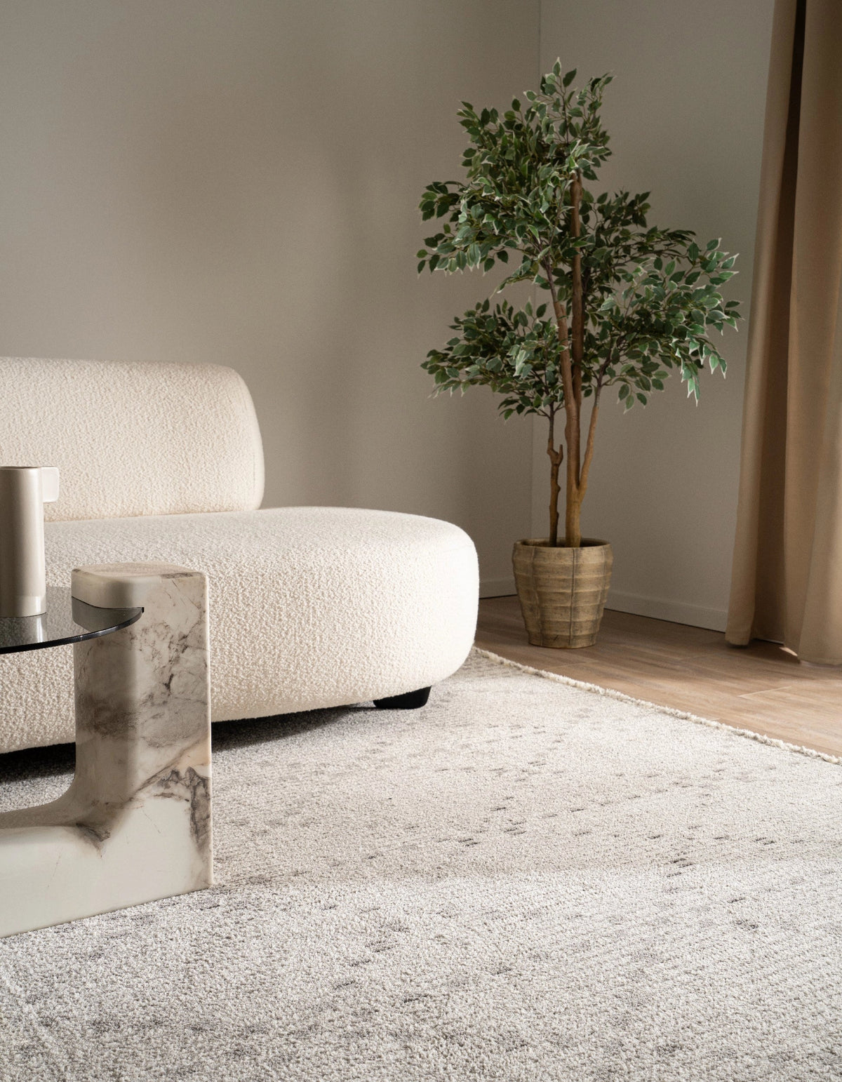 Läufer Teppich St. Gallen Folklore in Grau von Hadorn™ - Lifestyle Image