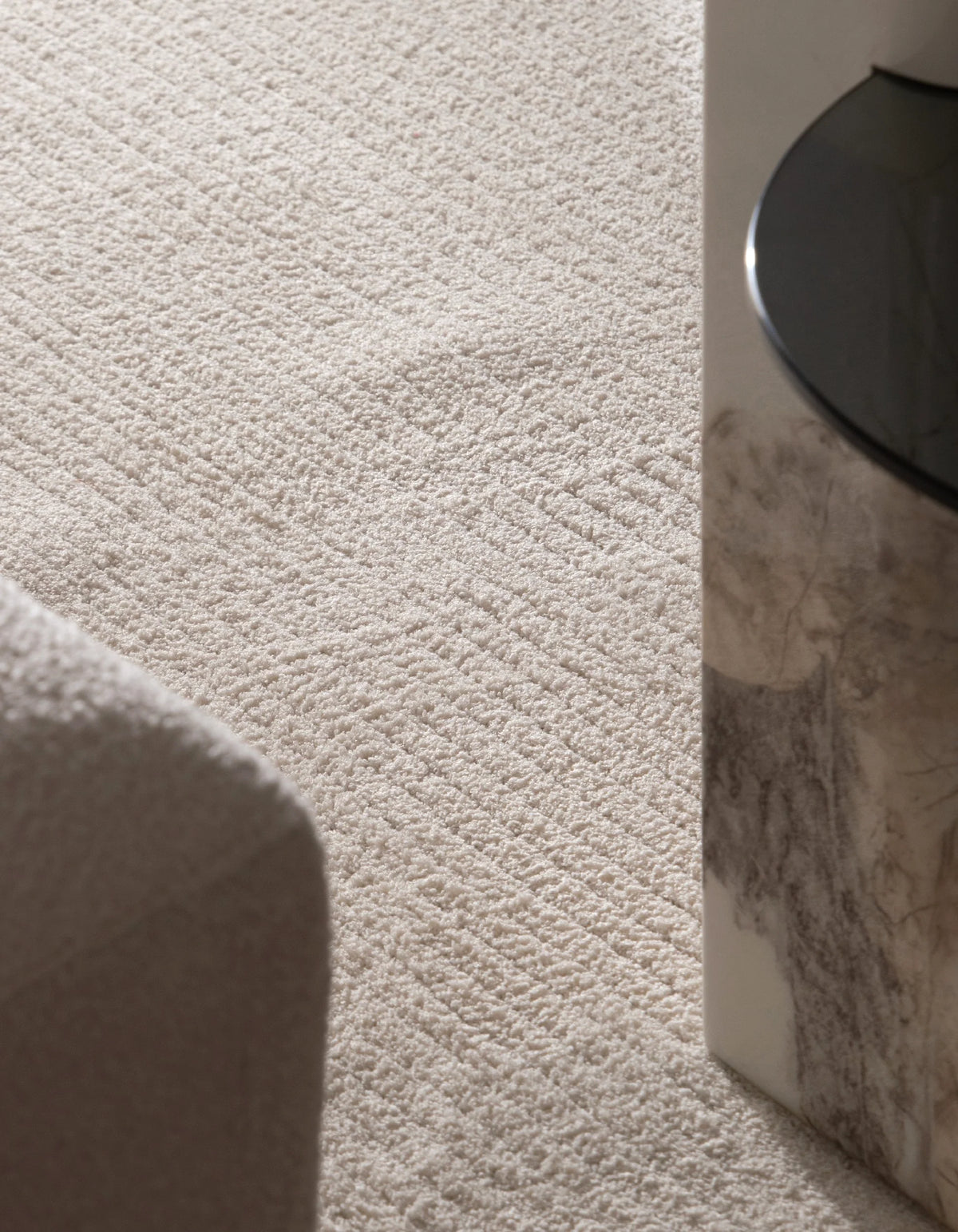 Rechteck Teppich St. Gallen Folklore in Weiss von Hadorn™ - Lifestyle Image