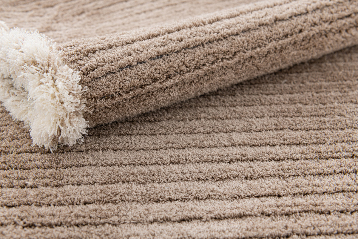 Rechteck Teppich St. Gallen Solid in Braun von Hadorn™ - Lifestyle Image